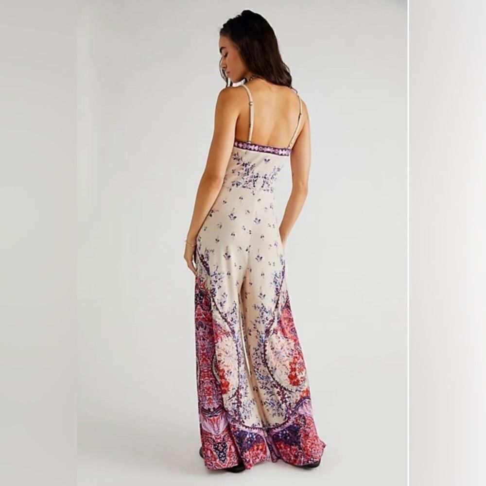 FREE PEOPLE ASTRID JUMPSUIT SIZE XSMALL IVORY NWT - Picture 8 of 9